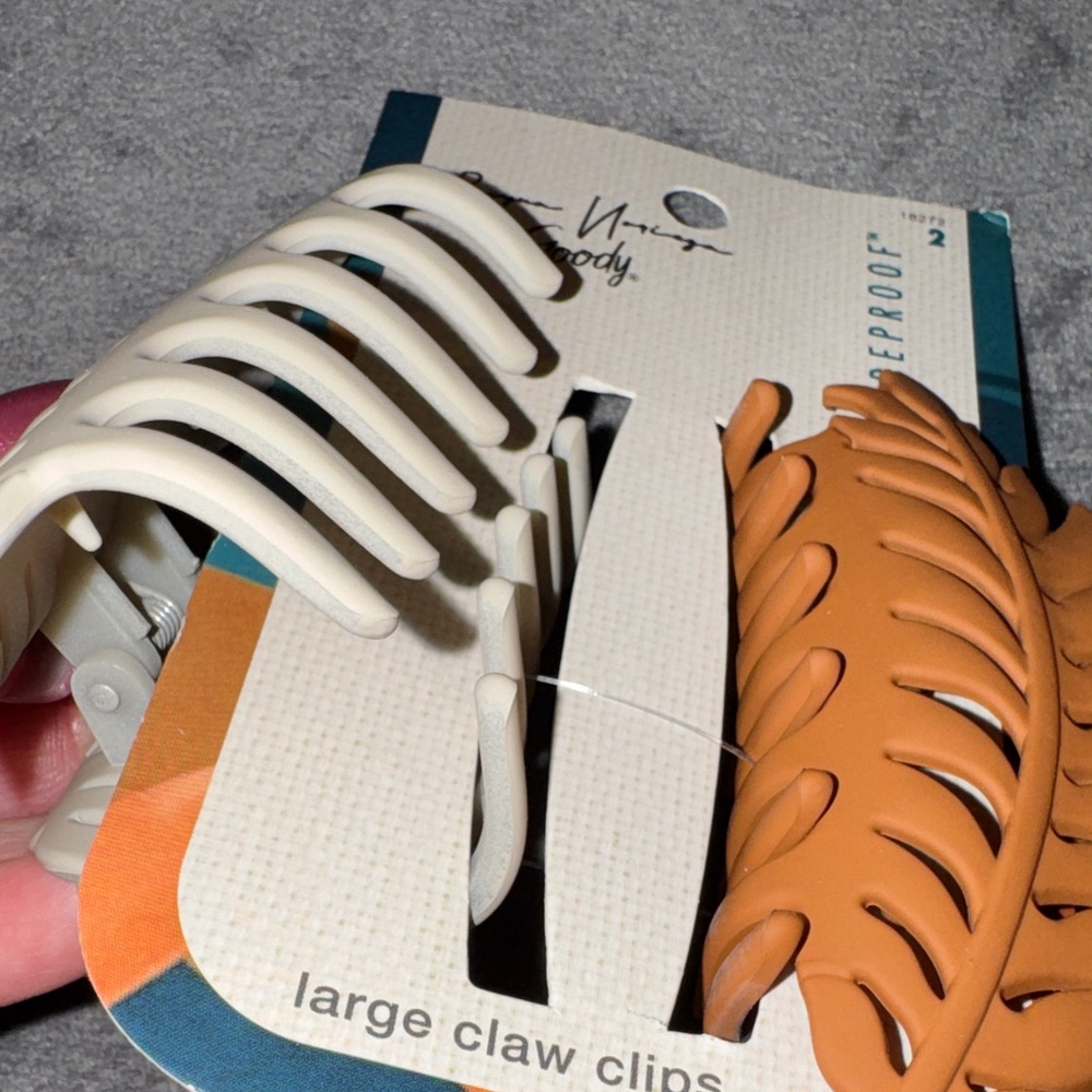 Goody- NWT Feather Claw Hair Clips -Brown and Cream Set - Picture 6 of 7
